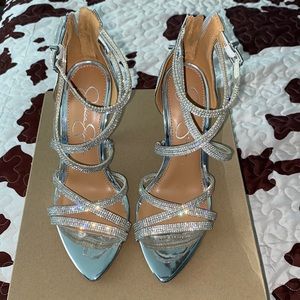 EUC Jessica Simpson Silver women’s heels. Only worn once (prom).